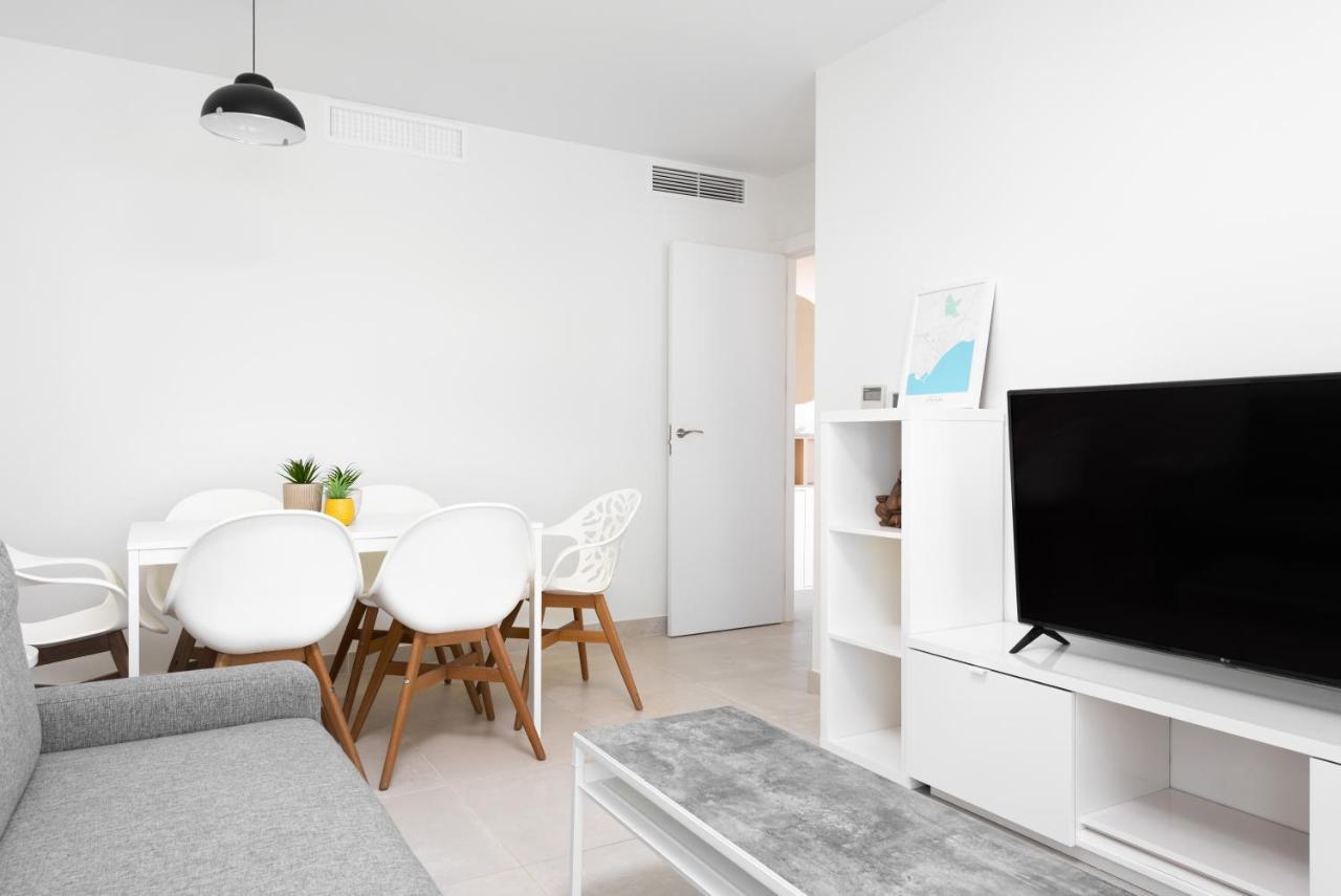 Escape To Estepona Luaran gambar
