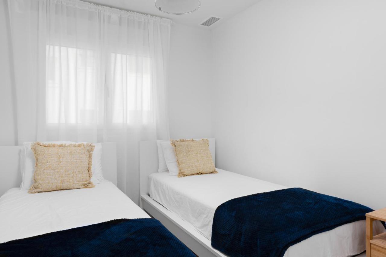 Escape To Estepona Luaran gambar