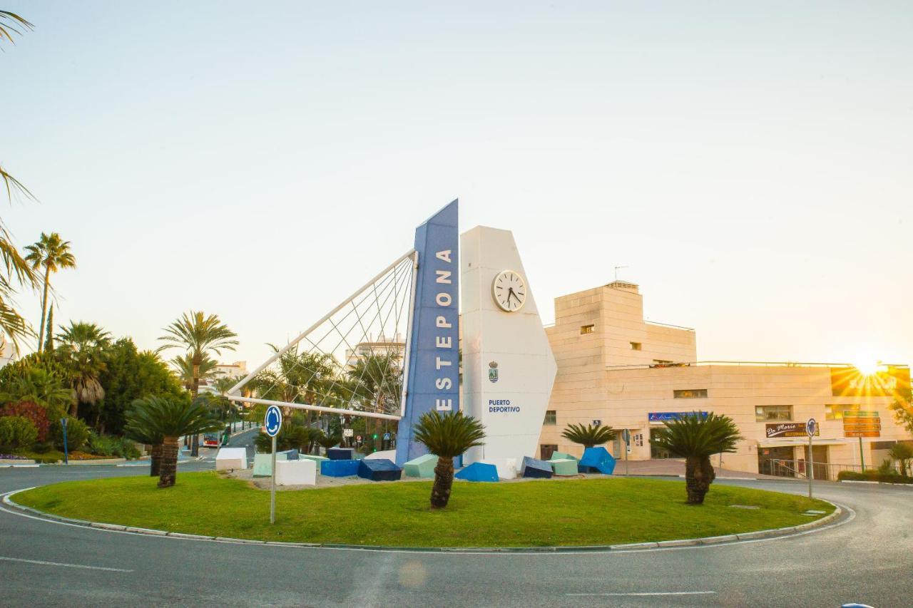 Escape To Estepona Luaran gambar