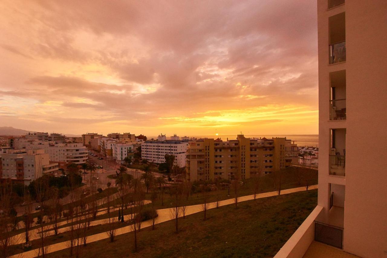 Escape To Estepona Luaran gambar