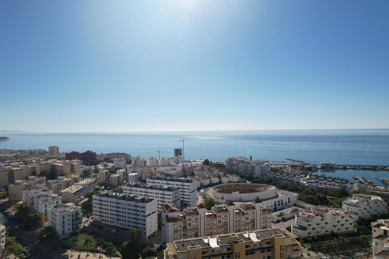 Escape To Estepona Luaran gambar